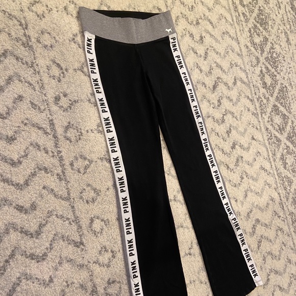Victoria Secret PINK Yoga Pants - Picture 4 of 6